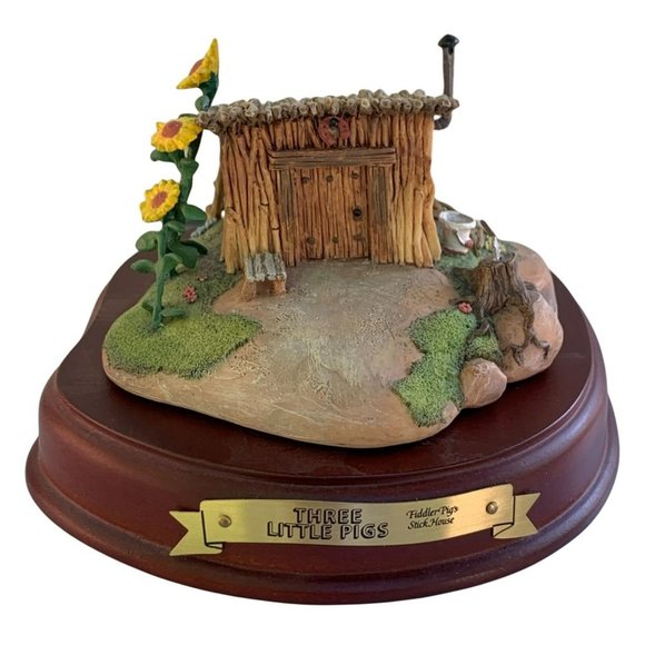 Disney WDCC Enchanted Places Three Little Pigs Fiddler Pig Stick House w/ Box - Picture 1 of 9